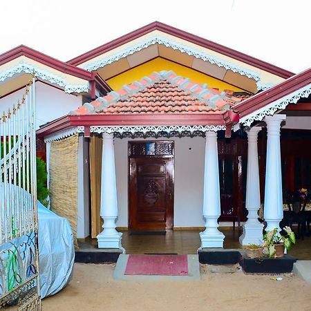 Lakshmi Family Villa Negombo Exterior foto